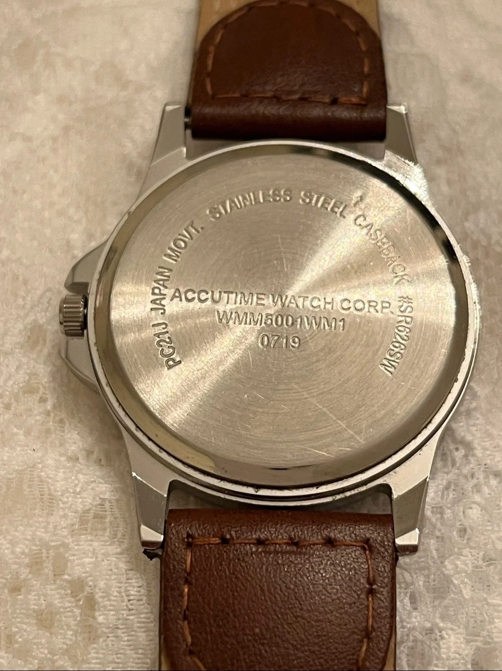 Men's Brown Simulated Leather Strap Quartz Watch - Brown/White